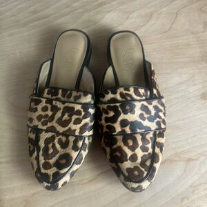 Leopard mules